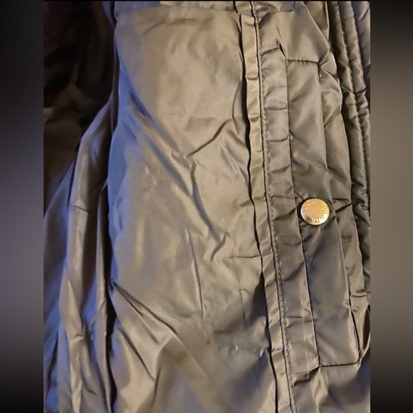 Prada puffer jacket with black fur hoodie - Picture 6 of 12